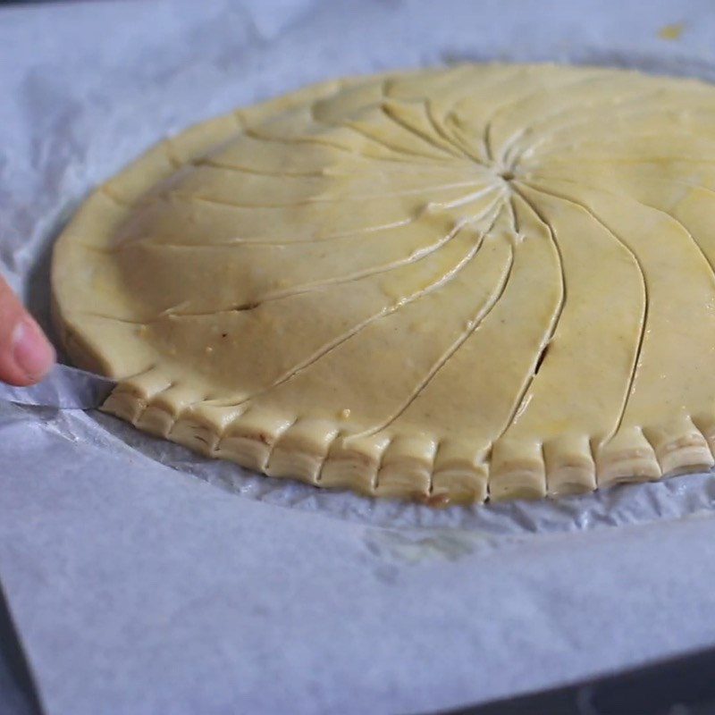 Step 5 Shaping Traditional Galette