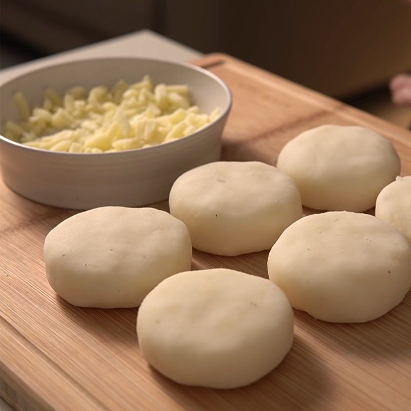 Step 4 Shaping the Potato Cheese Bread in a Pan