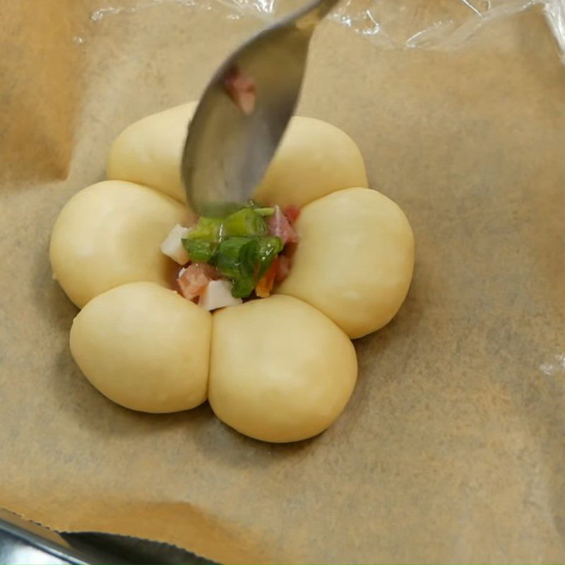 Step 4 Shaping the cake Mai flower bread