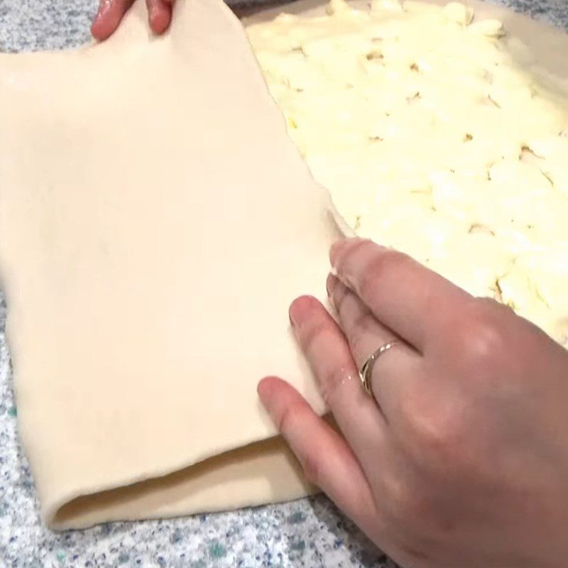 Step 2 Shaping the pastry for apple Danish