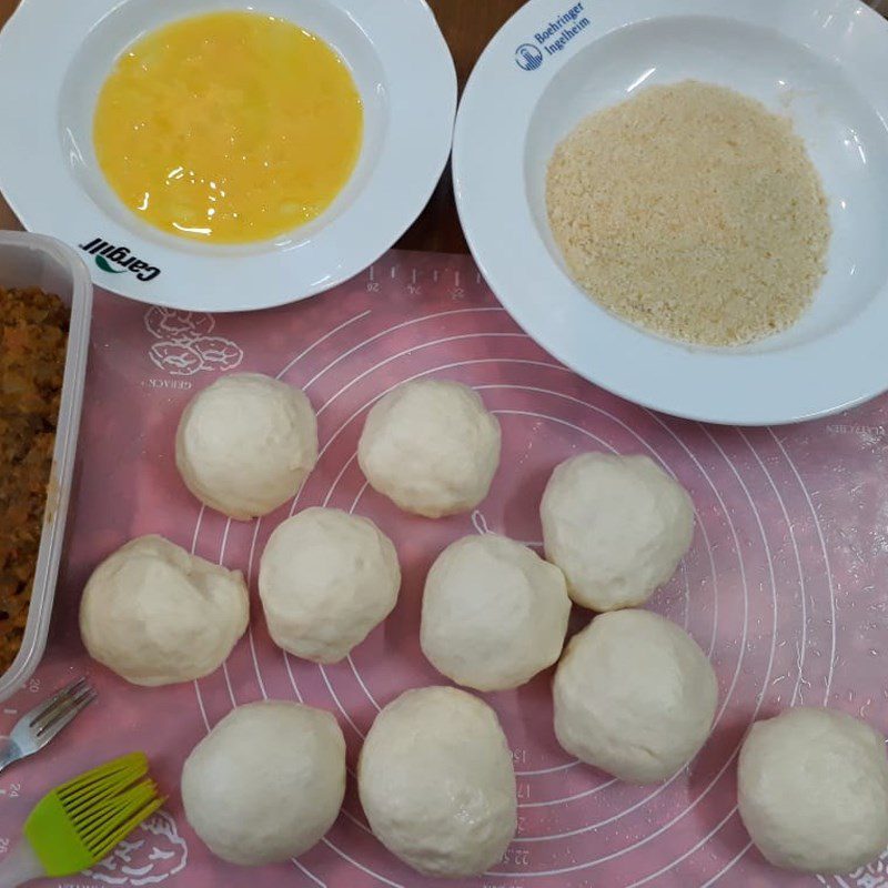 Step 4 Shaping the dough Fried curry bread