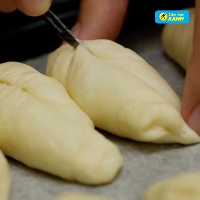 Step 4 Shaping the dough Mini bread made in an air fryer