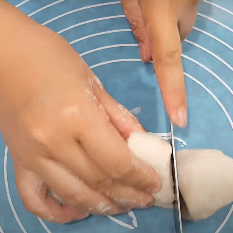 Step 3 Shaping the Cake for Coconut Tapioca Cake