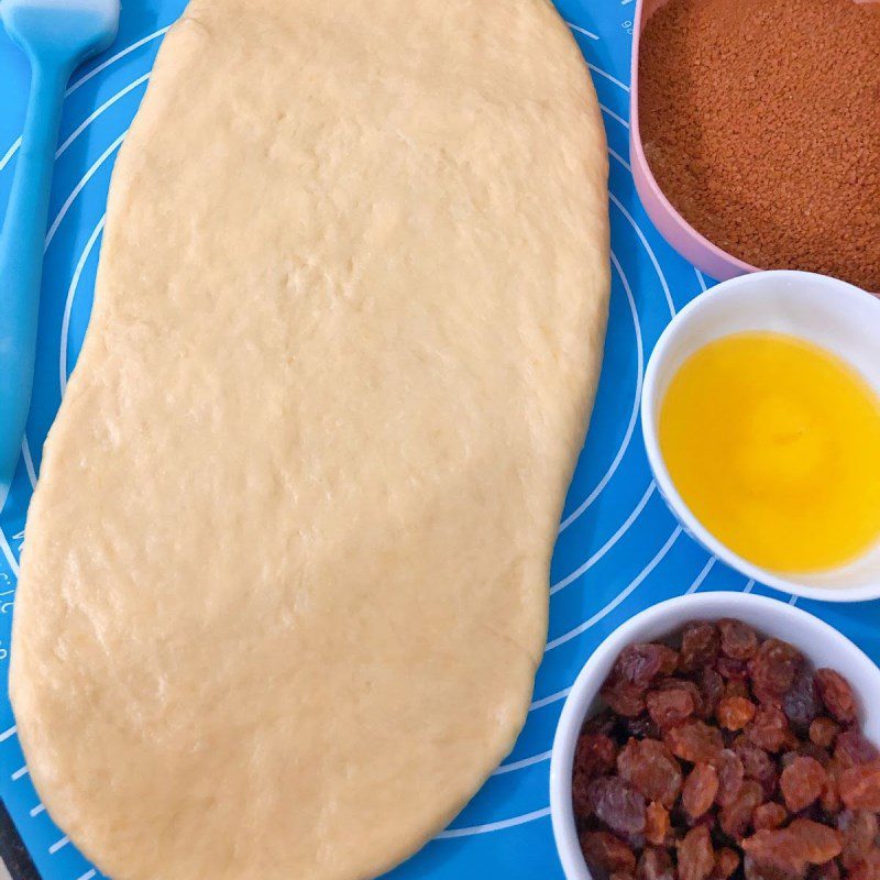 Step 2 Shape the dough for Cinnamon Raisin Roll