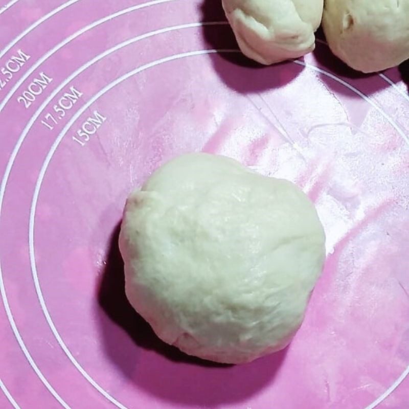 Step 3 Shaping the bread How to make papparoti bread with salty butter filling