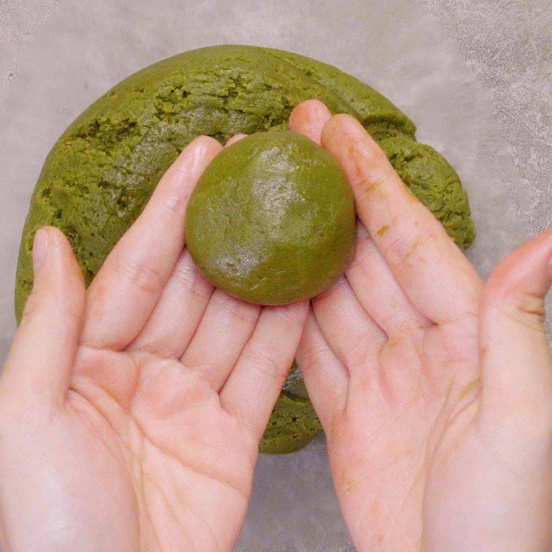 Step 3 Forming the dough Matcha cookie with chocolate filling