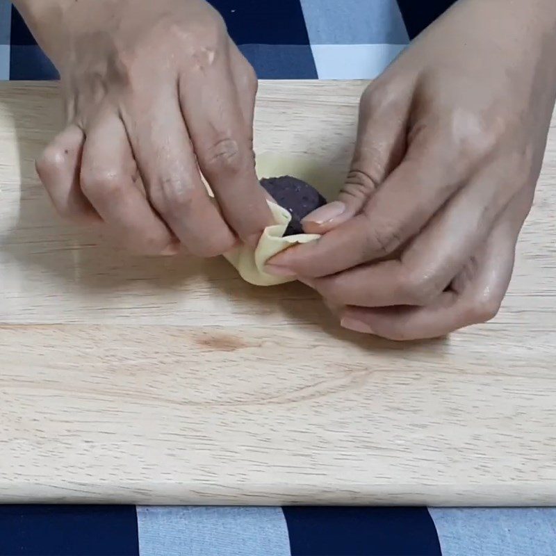 Step 7 Forming the bao Sweet potato bao with red bean filling