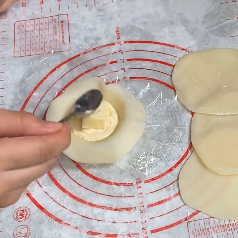 Step 7 Shaping the mochi cake Soy milk mochi cake