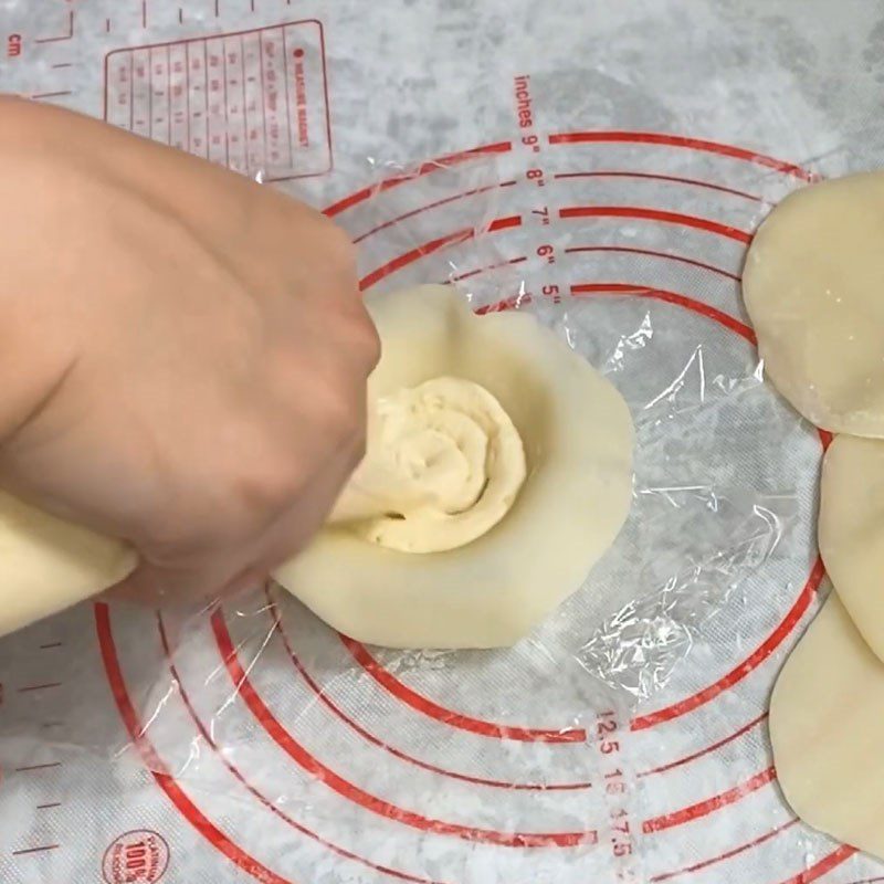 Step 7 Shaping the mochi cake Soy milk mochi cake