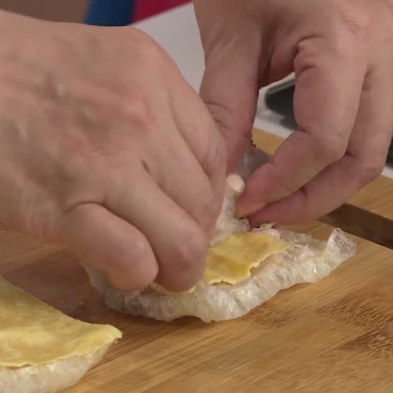 Step 3 Shape the dumpling for cauliflower soup