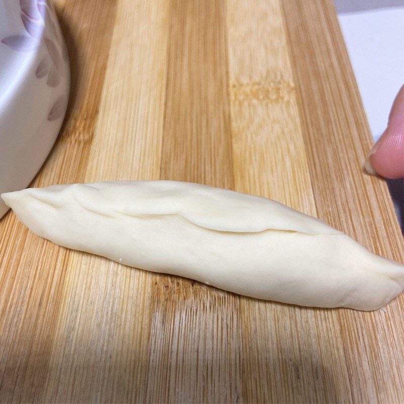 Step 2 Shaping the dough Mini bread using an air fryer (recipe shared by a user)