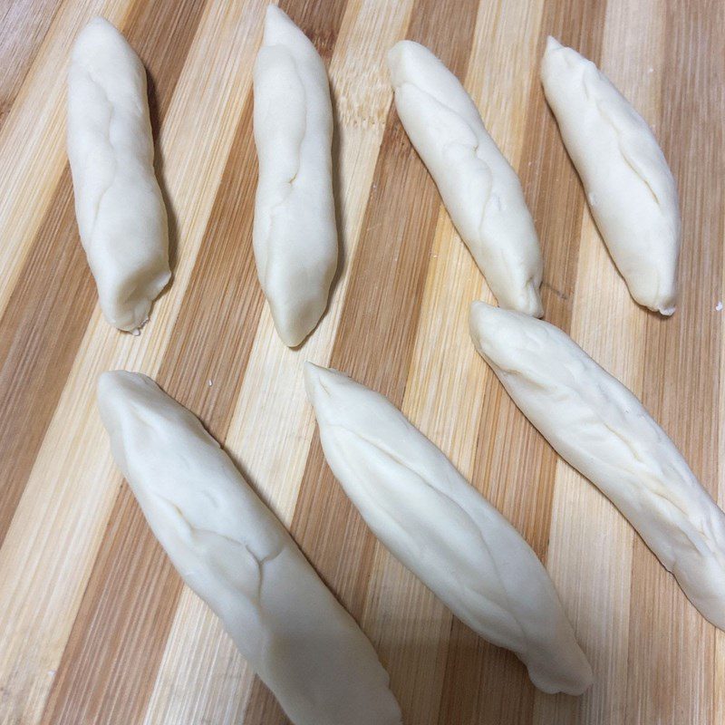 Step 2 Shaping the dough Mini bread using an air fryer (recipe shared by a user)