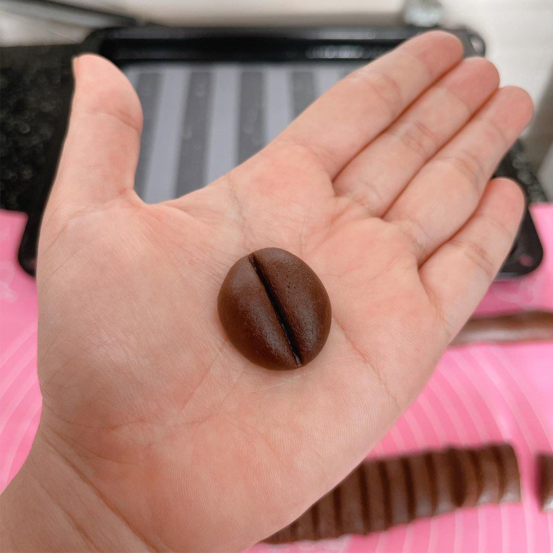 Step 3 Shape the coffee beans for coffee bean cookies using all-purpose flour