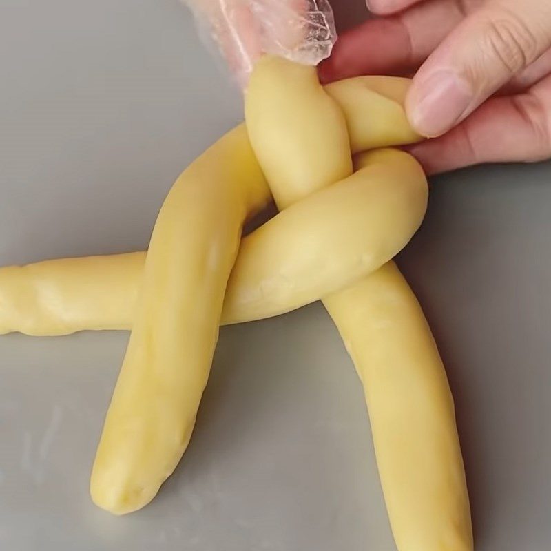 Step 3 Create Chrysanthemum Shape Mini Chrysanthemum Bread