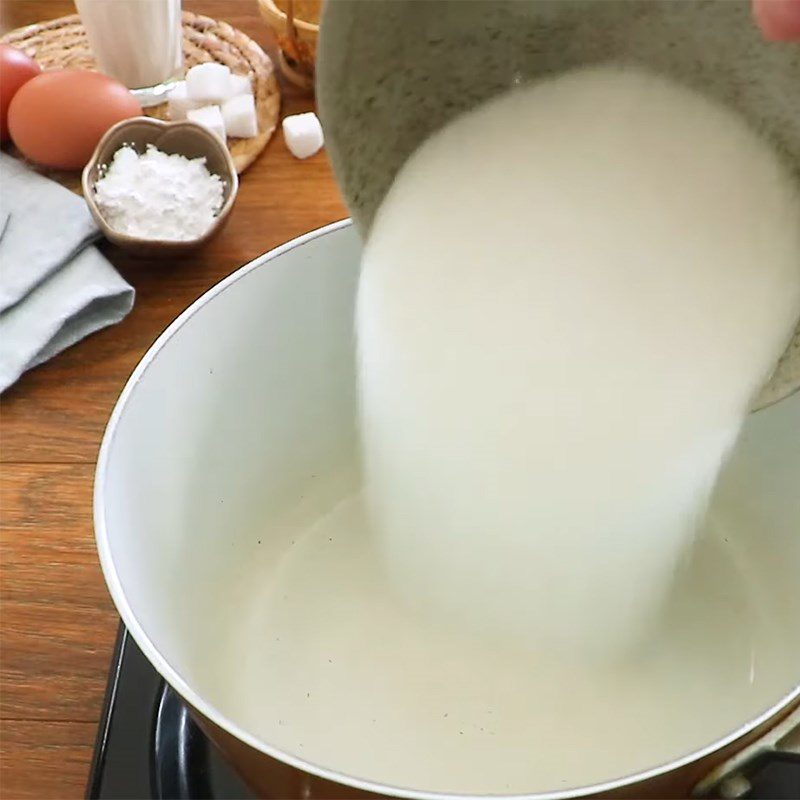 Step 3 Cook the coconut milk mixture for Tai Yen cake