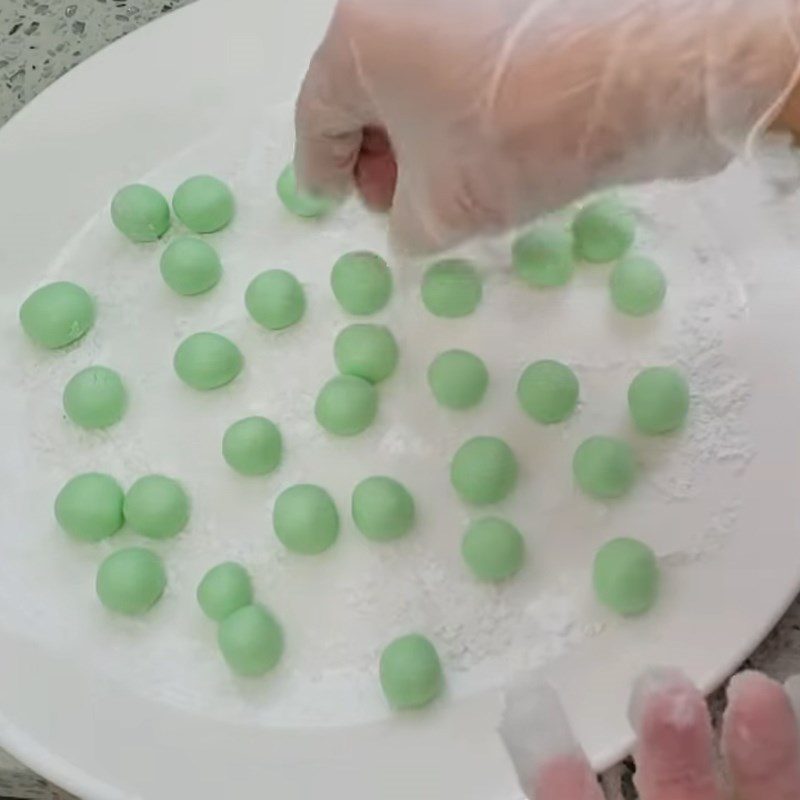 Step 2 Shape and boil the sticky rice balls for Banana Sticky Rice Balls