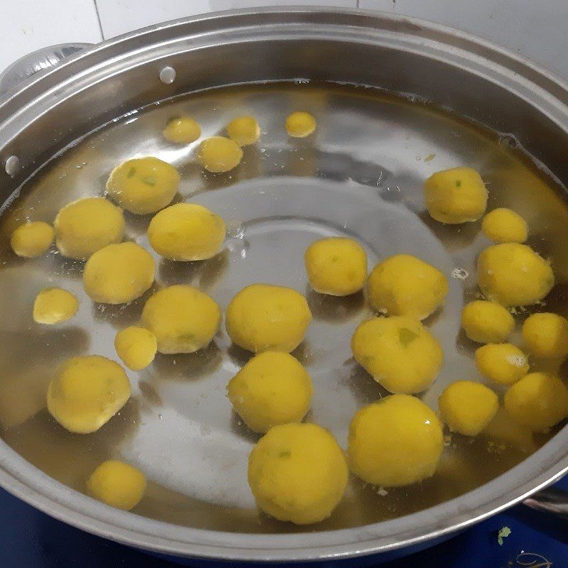 Step 2 Shape and boil pumpkin chè balls Chè pumpkin with coconut milk