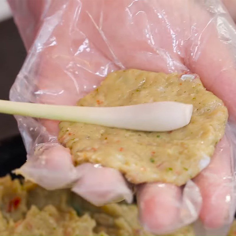 Step 3 Shaping and Grilling Fish Paste Wrapped in Lemongrass