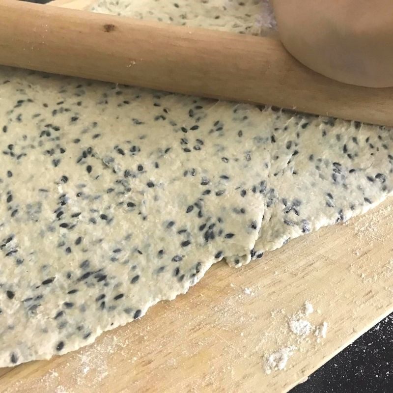 Step 2 Shaping and Baking Black Sesame Cake (Recipe shared by user)