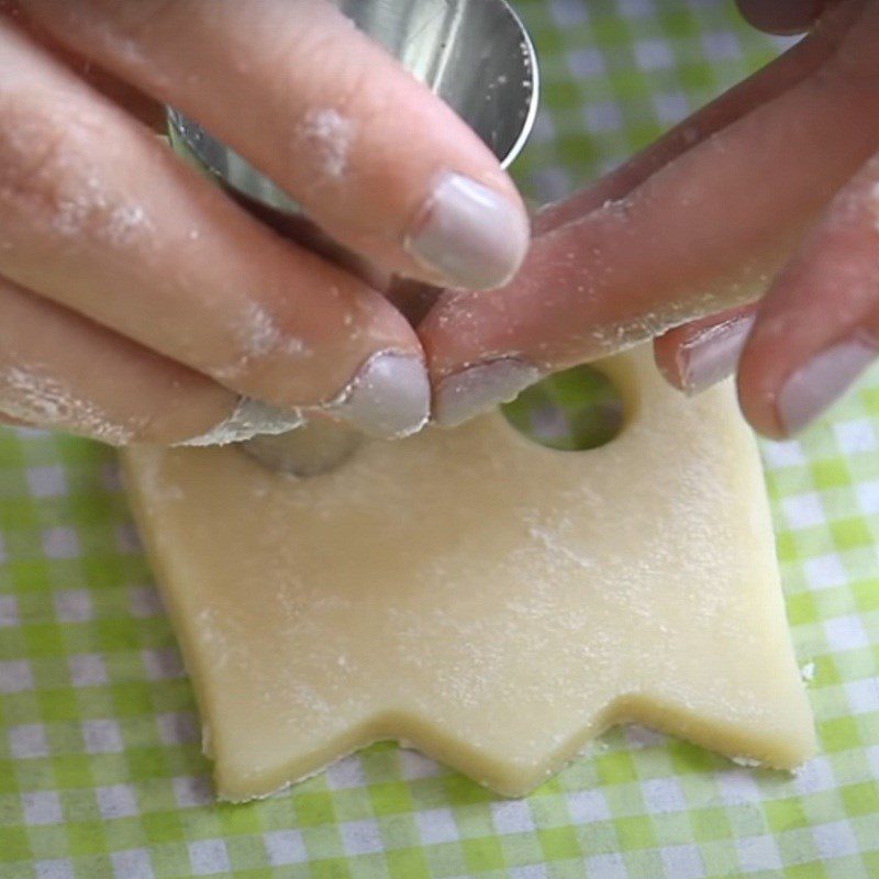 Step 3 Shaping and Baking Ghost Cookies