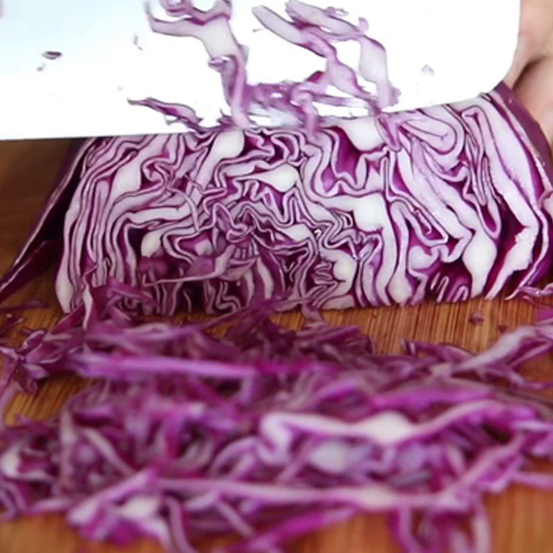 Step 3 Preparing vegetables Turkish beef sandwich