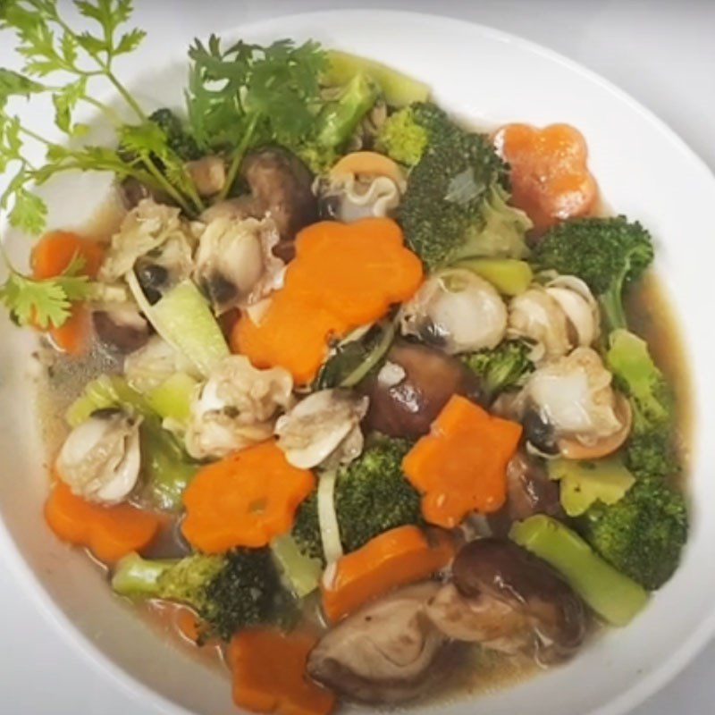 Step 5 Product Scallops stir-fried with broccoli