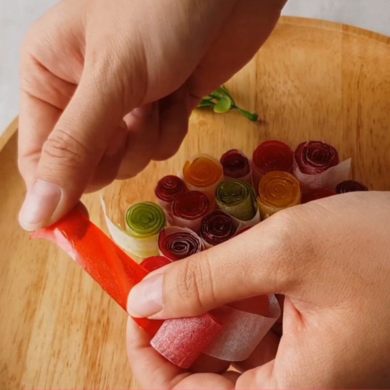 Step 5 Final product Fruit-flavored gummy rolls