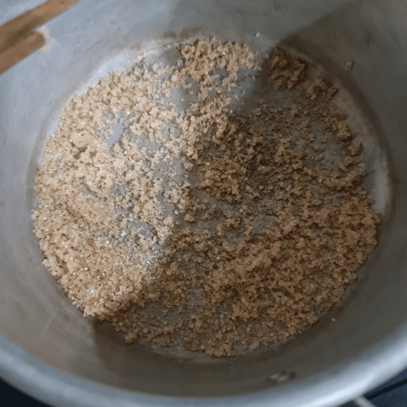 Step 2 Caramelizing Sugar Mushroom Braised Dish