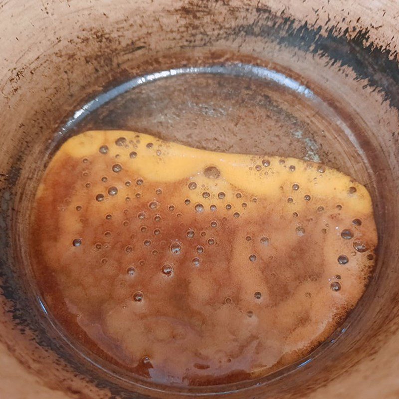 Step 2 Caramelizing Sugar for Stir-fried Pork Belly (recipe shared by a user)