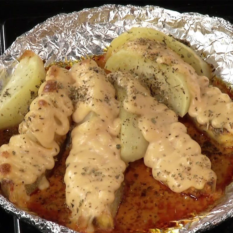 Step 5 Final Product Grilled grouper with mayo sauce and potatoes