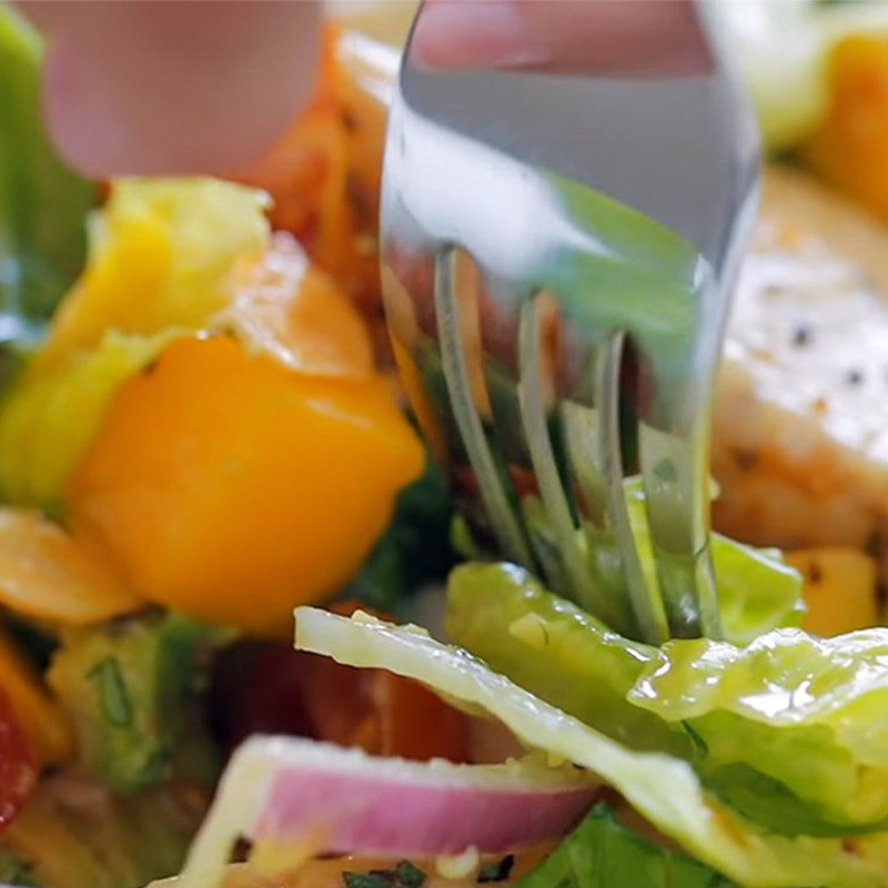 Step 5 Final Product Grilled chicken salad with mango avocado