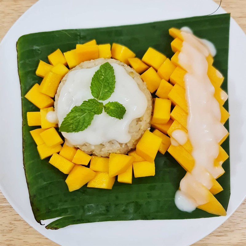 Step 3 Finished Product Mango Sticky Rice (recipe shared by users)