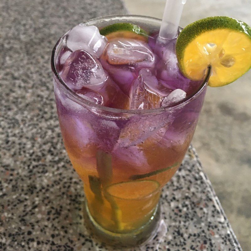 Step 5 Finished product Butterfly pea flower tea with kumquat and lemongrass