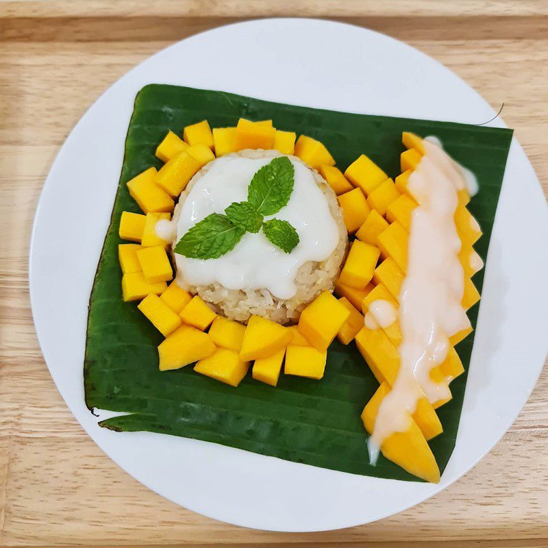 Step 3 Finished Product Mango Sticky Rice (recipe shared by users)