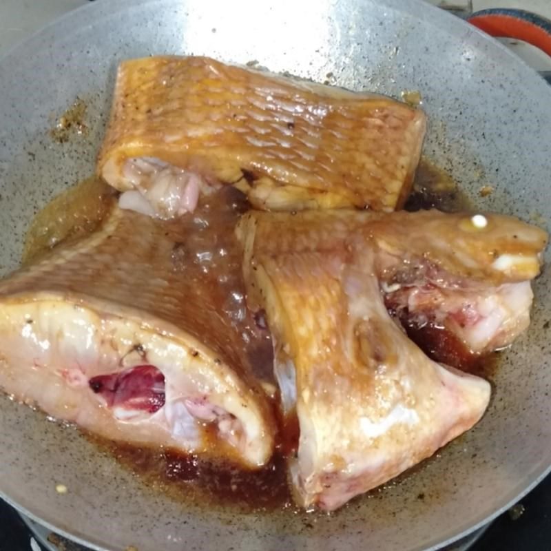 Step 3 Stewed fish with pineapple Red tilapia stewed with pineapple (recipe shared by a user)