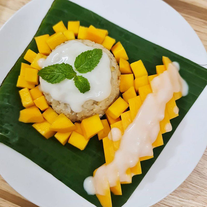 Step 3 Finished Product Mango Sticky Rice (recipe shared by users)