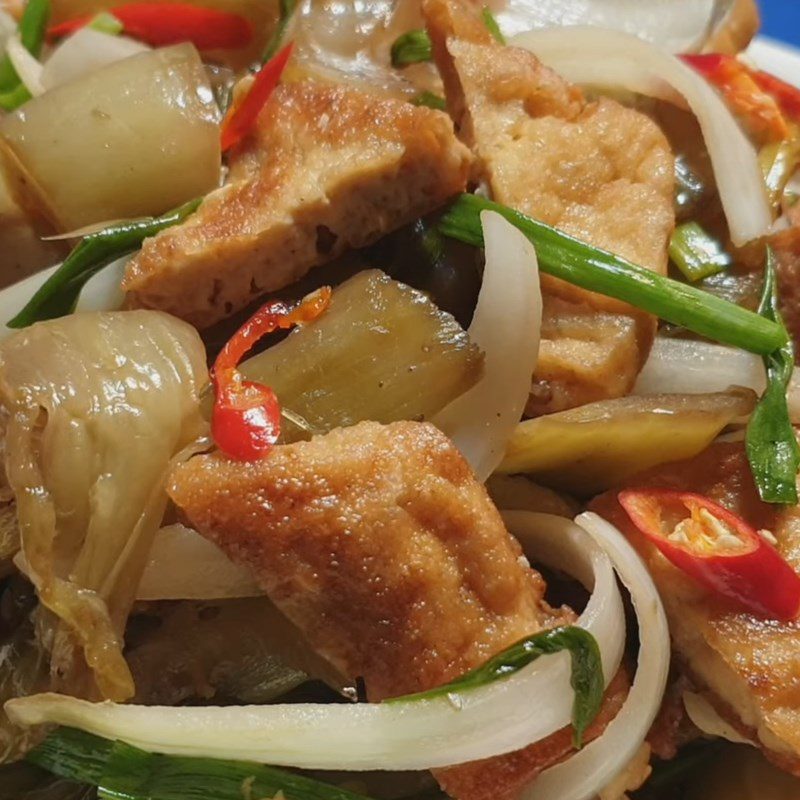 Step 5 Finished product of stir-fried sour cabbage with vegetarian tofu