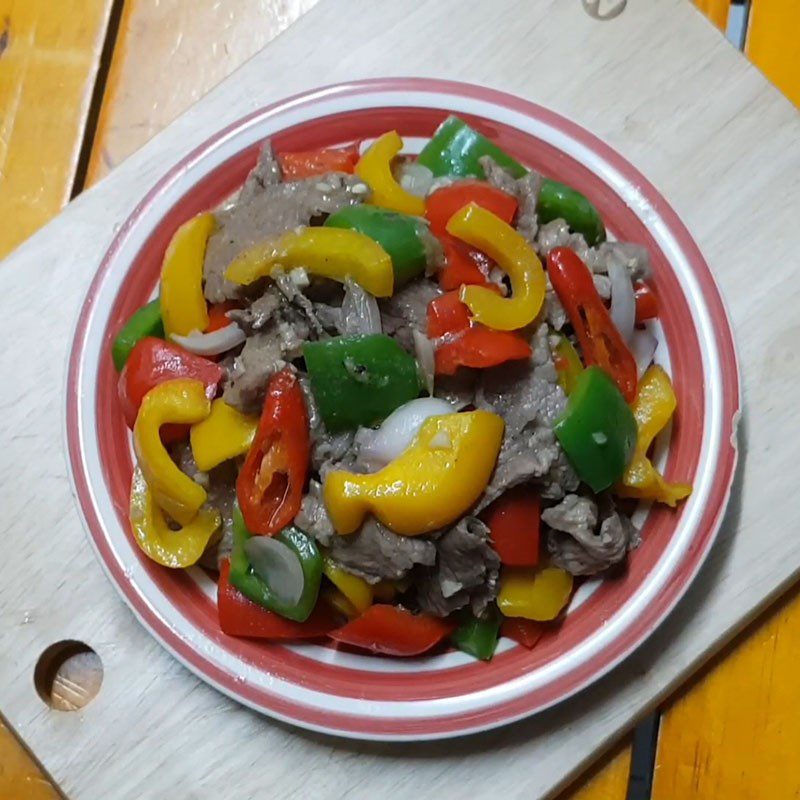 Step 4 Finished product Stir-fried beef with bell peppers