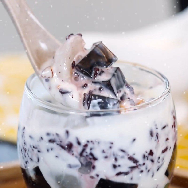 Step 5 Final Product Black Sticky Rice Pudding with Yogurt and Tapioca Pearls