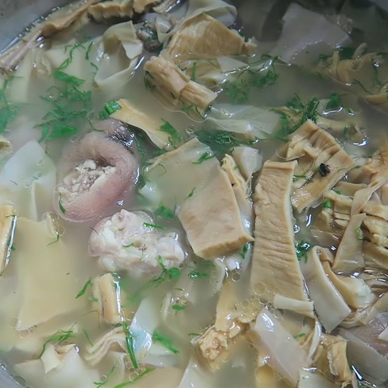 Step 4 Cooking dried bamboo shoot soup