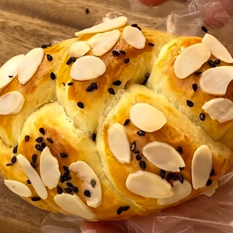 Step 5 The finished product Mini Chrysanthemum Bread