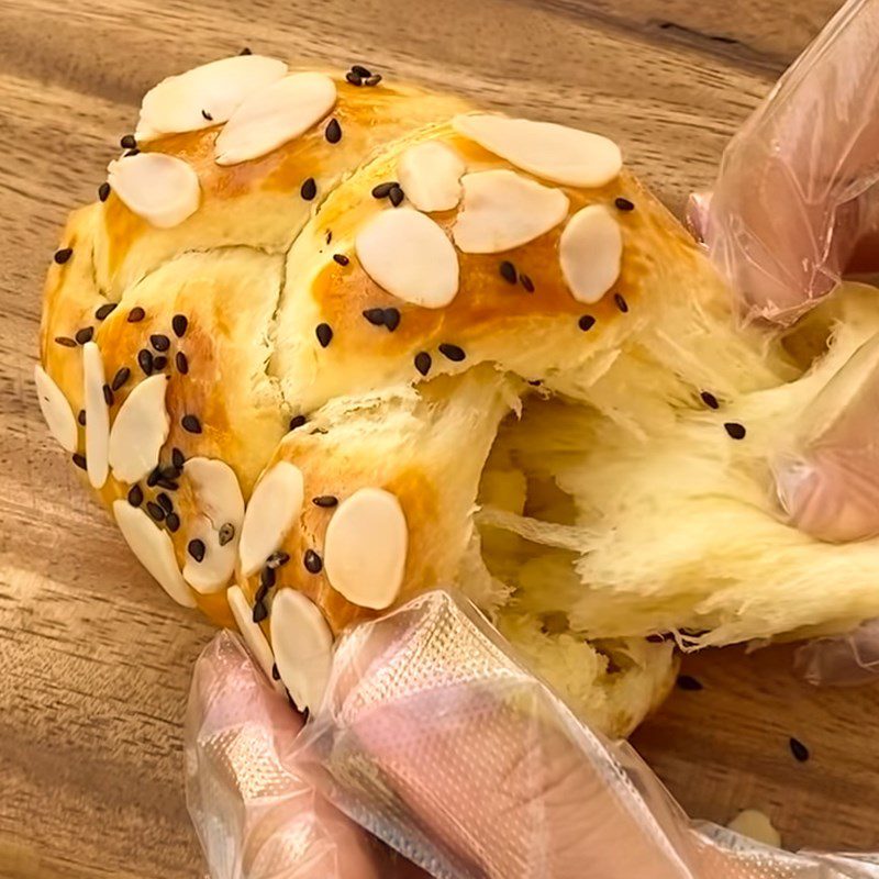 Step 5 The finished product Mini Chrysanthemum Bread