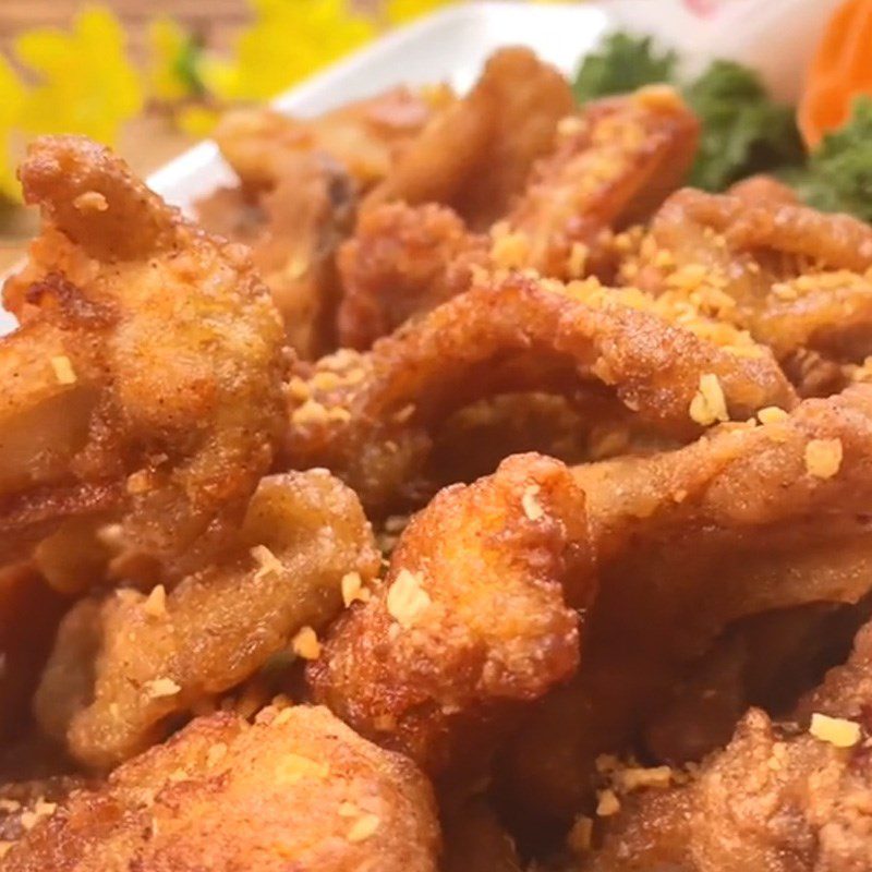 Step 4 Final product Fried chicken cartilage with garlic butter (Recipe shared from Tiktok Cooking with TasteVN)