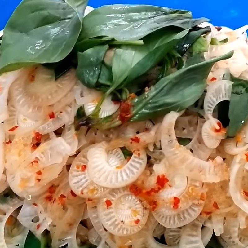 Step 4 Finished product Banana flower salad