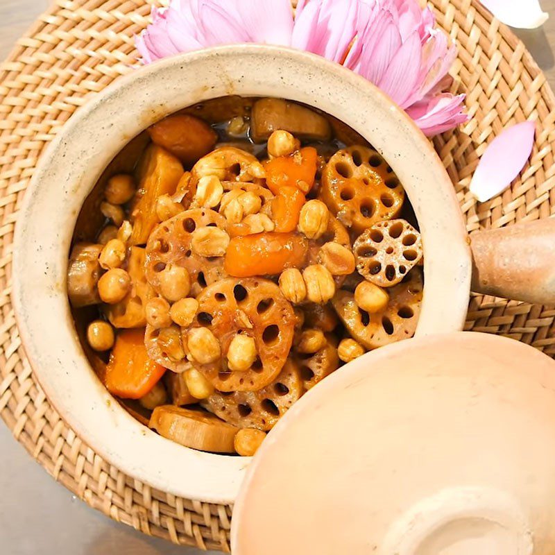 Step 4 Final Product Lotus Root Stew with Lotus Seeds