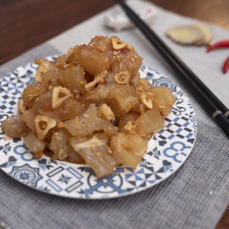 Step 4 Final product Garlic fried beef tendon