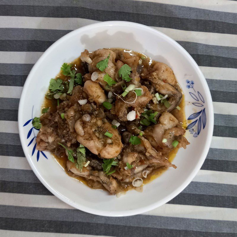 Step 4 Final Product Stir-fried Frog with Lemongrass and Chili Curry