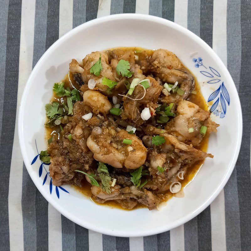 Step 4 Final Product Stir-fried Frog with Lemongrass and Chili Curry