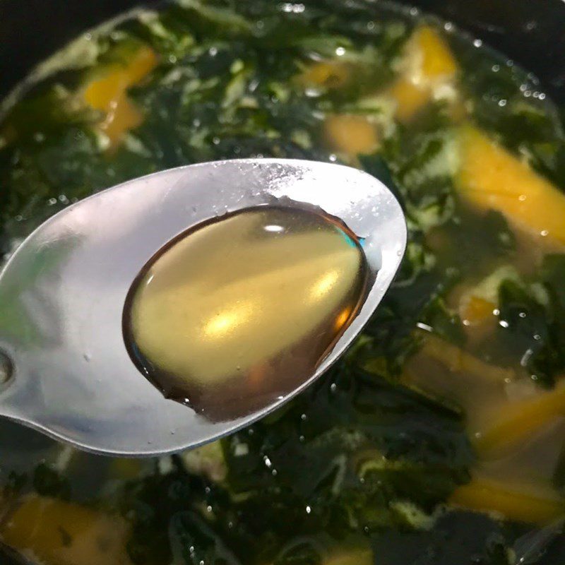 Step 3 Cook the soup for Pumpkin Soup with Minced Meat and Seaweed