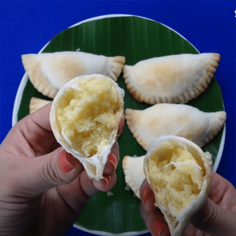 Step 6 Final product Bánh quai vạc with mung bean filling